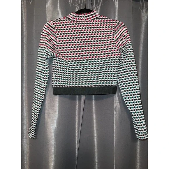 Fabletics Crop Top Size Medium - Picture 2 of 3